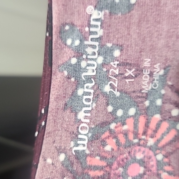 Colorful Loose Fitting Top - Picture 6 of 8